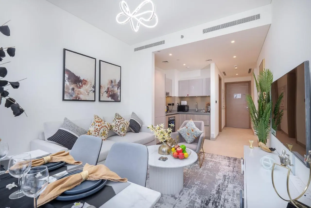 Vogue Sobha Hartland Lush Oasis Near Downtown Apartment Dubai